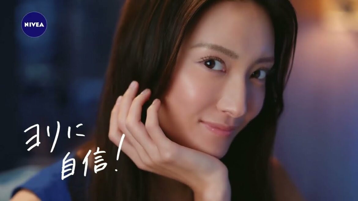 ニベア旭化成 ニベア 美容オイルクレンズ 毛穴篇１５秒 CM 菜々緒