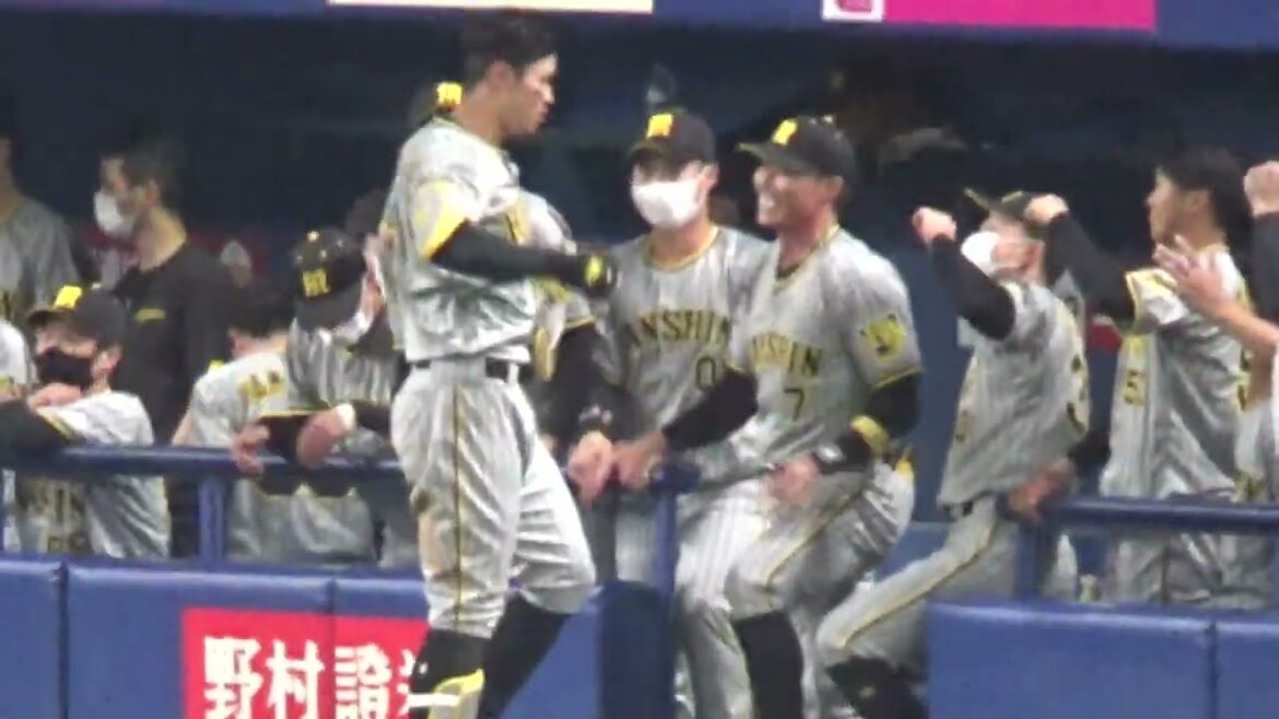 佐藤輝明３号先制ホームラン