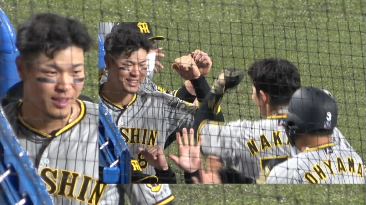 佐藤輝明がお出迎え！中野拓夢 今季第１号ホームラン 阪神タイガース 2022年4月24日 神宮球場
