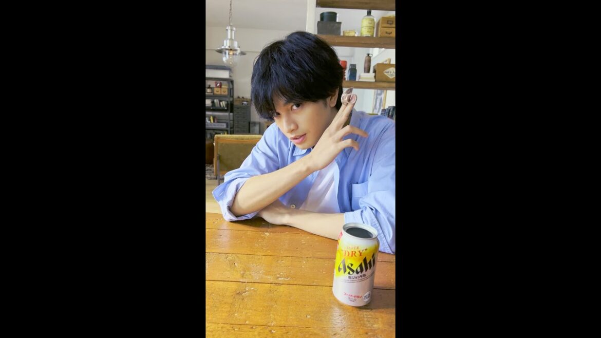 アサヒスーパードライ CM 「生ジョッキ缶やってみた！裏ワザ セクシーカラン」 中島健人&菊池風磨篇