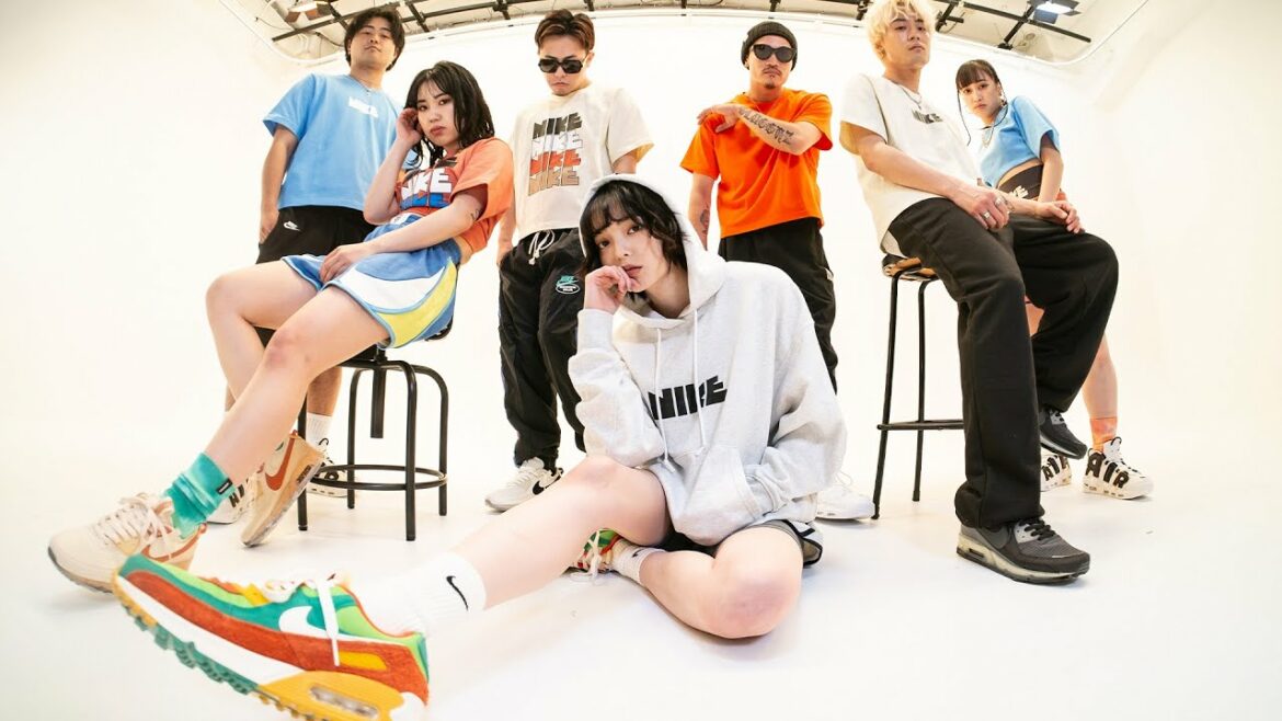 【平手友梨奈】NIKE WMNS NSW CIRCA【atmos pink】