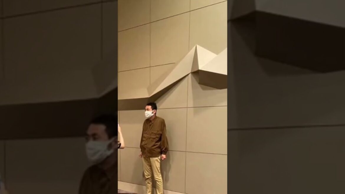 携帯で撮影　アンガールズ田中さん　（有吉弘行氏のインスタ）#Shorts