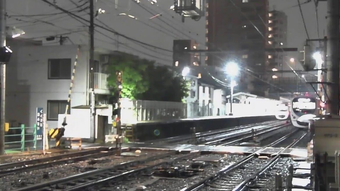 【LIVE】西武鉄道　西武新宿線　中井駅ライブカメラ（東京都新宿区）