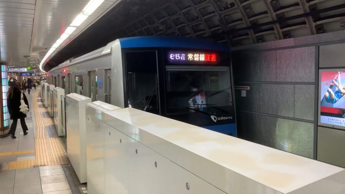 【小田急電鉄】千代田線 常磐線直通ロング運用! 4000形4061F 各駅停車我孫子行き@国会議事堂前 【小田急電鉄】千代田線 常磐線直通ロング運用! 4000形4061F 各駅停車我孫子行き@国会議事堂前