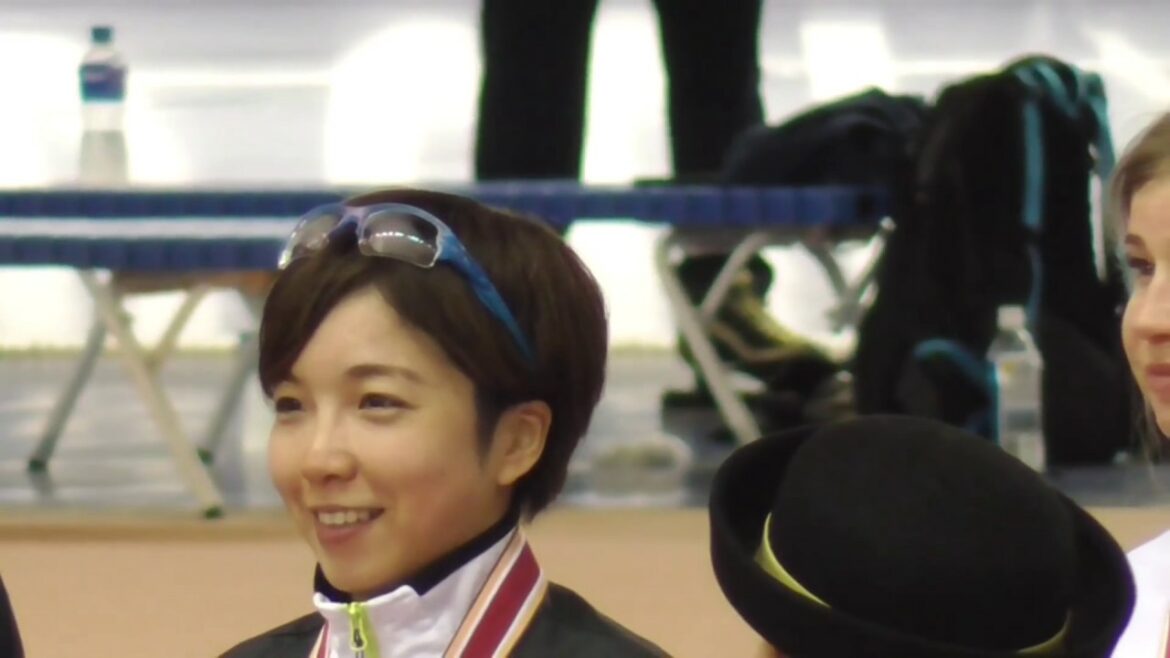 表彰式。小平奈緒選手が前日に続き女子500ｍ連勝！W杯スピードスケート帯広大会、2018/11/17。