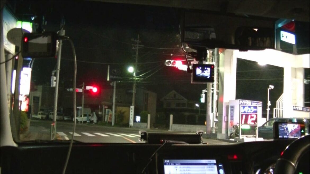 【車載動画】信号待ちで地震に遭遇！緊急地震速報受信