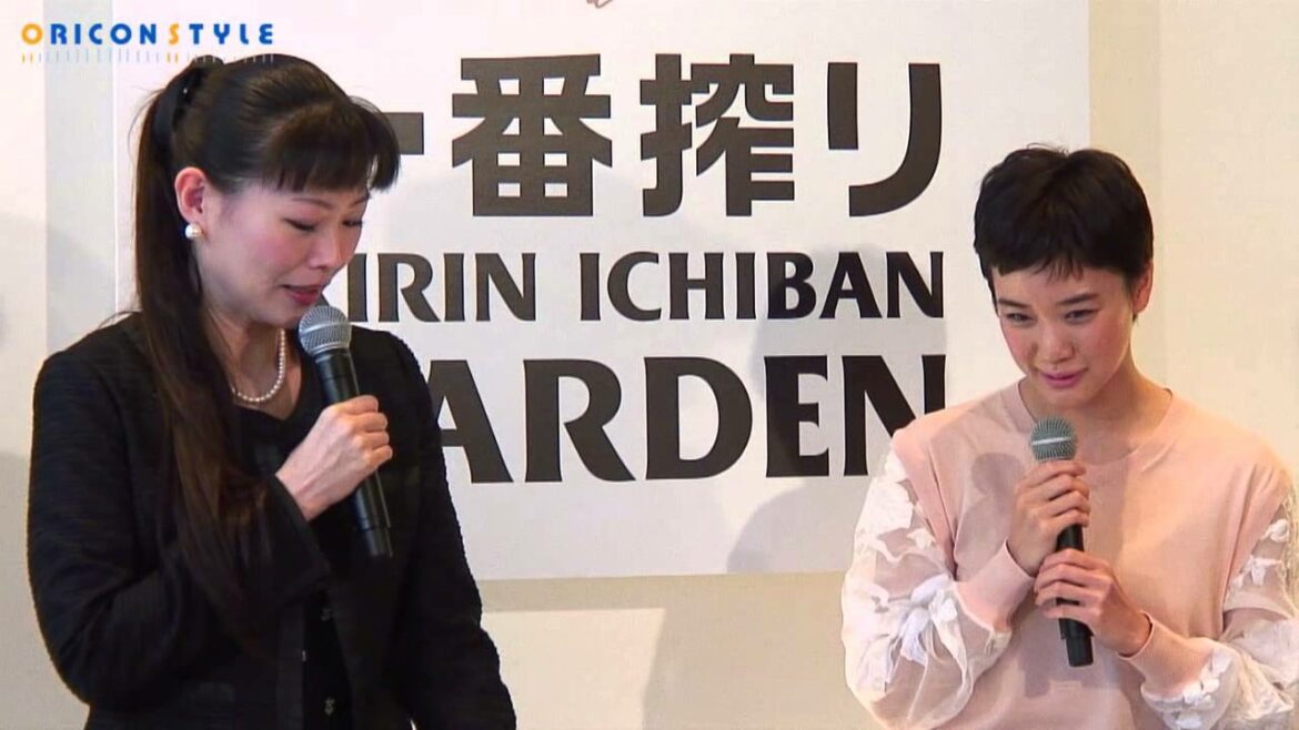 蒼井優、かっぱ生け捕りの"許可証"授与に感激。「キリン 一番搾り ガーデン 東京」 オープニングイベント