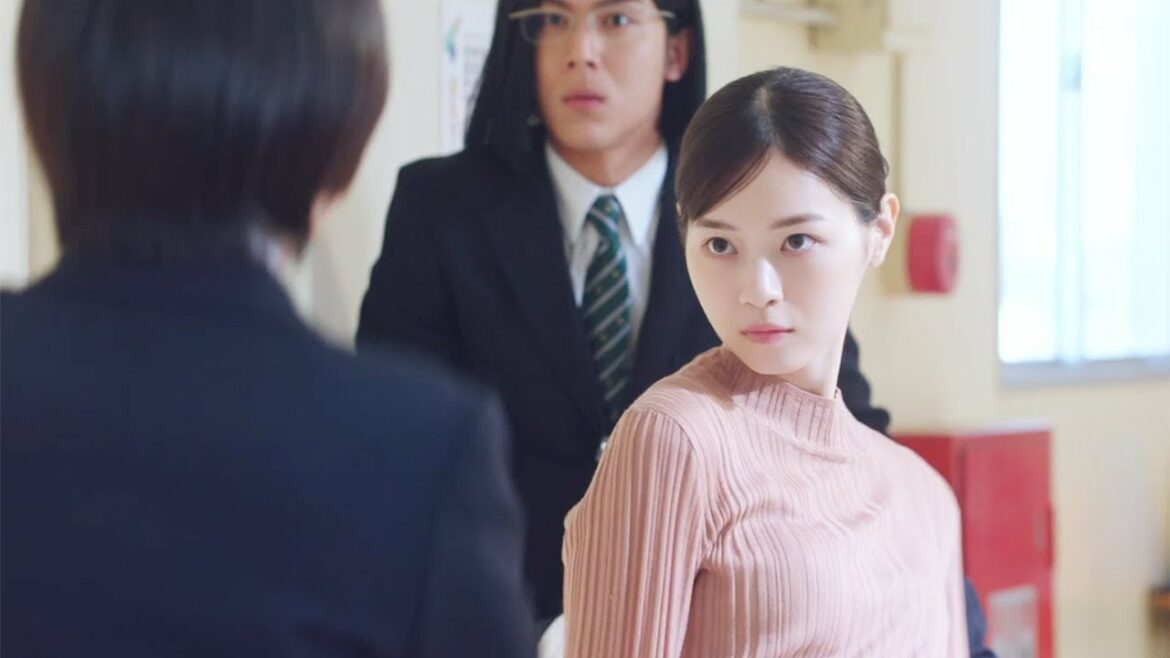 西野七瀬、松本穂香とダンスバトルで火花　関西弁交じりの歌で挑発!?　au「意識高すぎ！高杉くん」新CM「ダンスバトル」編