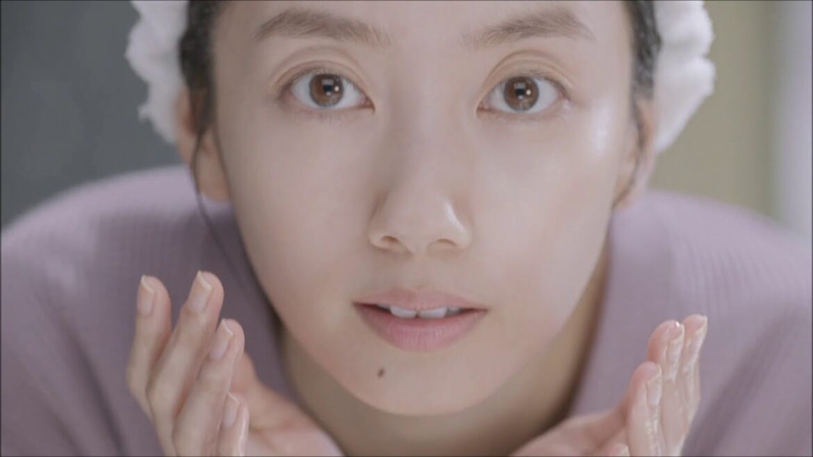 「波瑠」がとっても可愛い！！「ビオレ」のＣＭ "Haru" but it's very pretty! Commercial of "Biore"