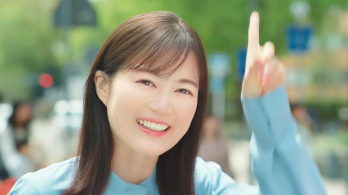 生田絵梨花、キュートな笑顔で「このゆび、とまれっ！」　“事故のない世界”目指し呼びかける　イーデザイン損保自動車保険「＆e」新CM