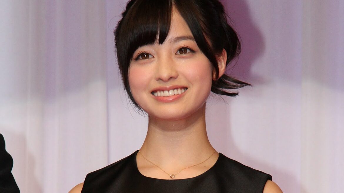 橋本環奈、最年少15歳でジュエリーベストドレッサーに！ 「第26回日本ジュエリーベストドレッサー賞」（10代部門）
