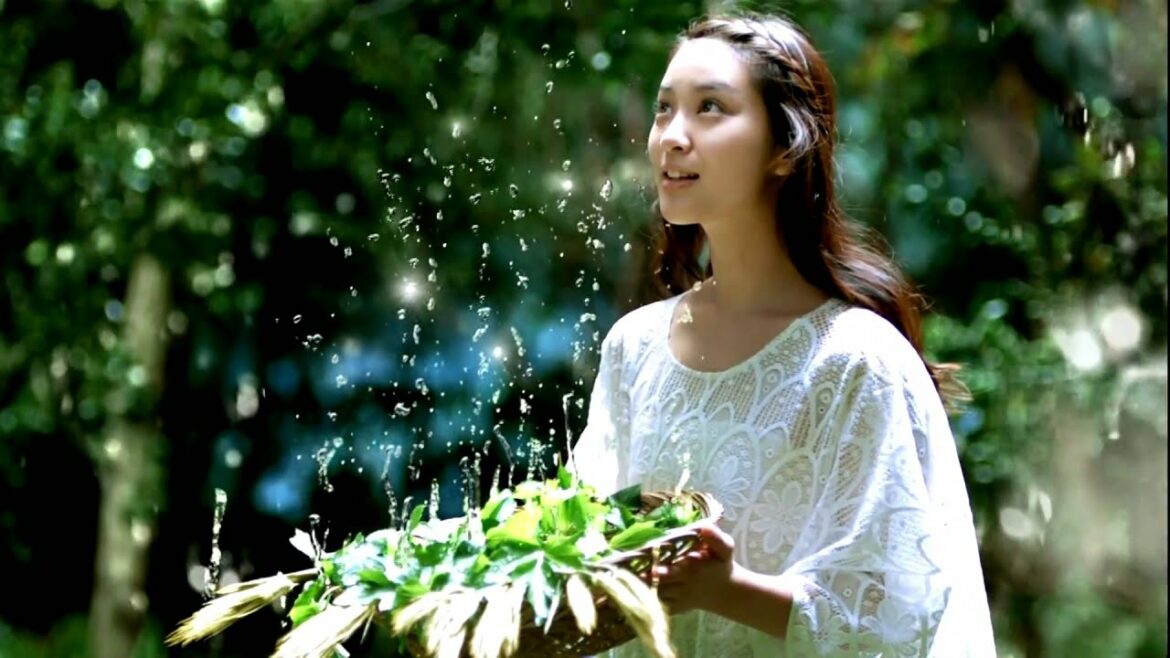 CM 武井咲 爽健美茶 リバースレイン篇 15s