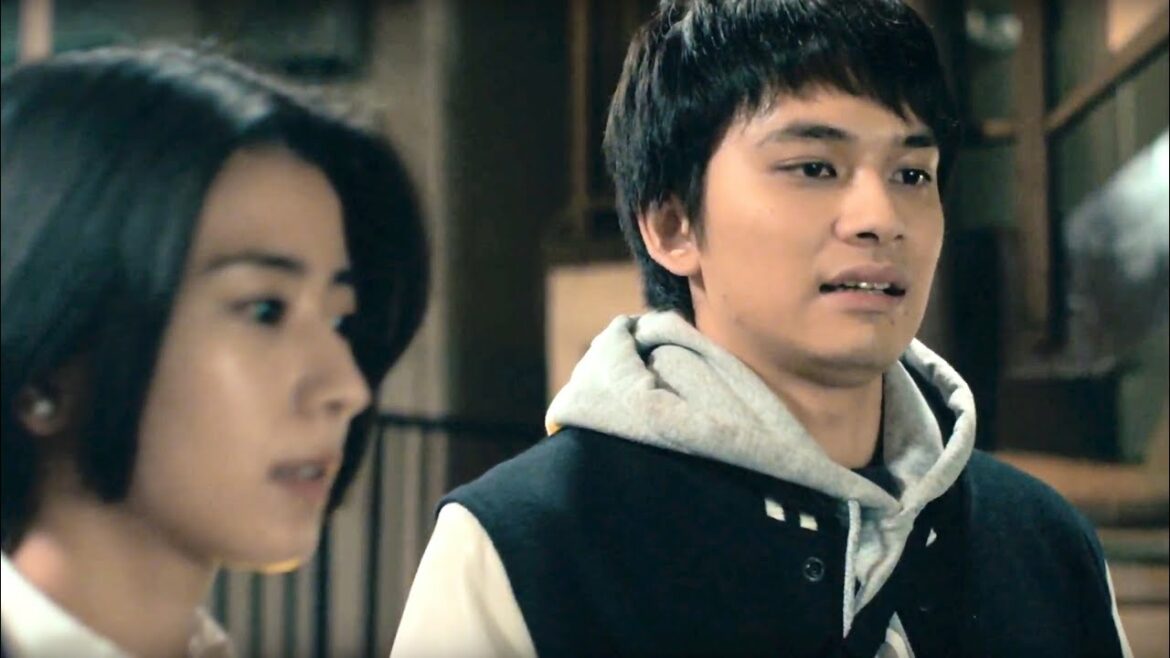 北村匠海、黒島結菜と初デート！絶妙な手繋ぎにドキドキ／映画『明け方の若者たち』本編「初デート」映像