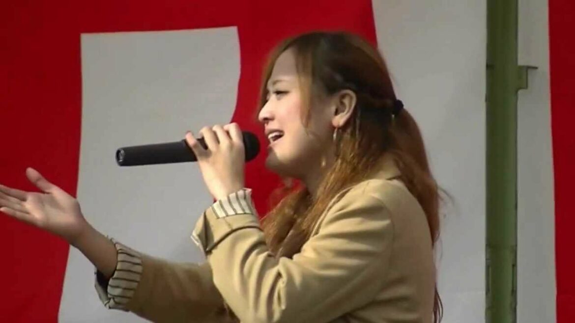 石井杏奈 「がんばるけん」　広島電鉄・電車開業100周年記念祭