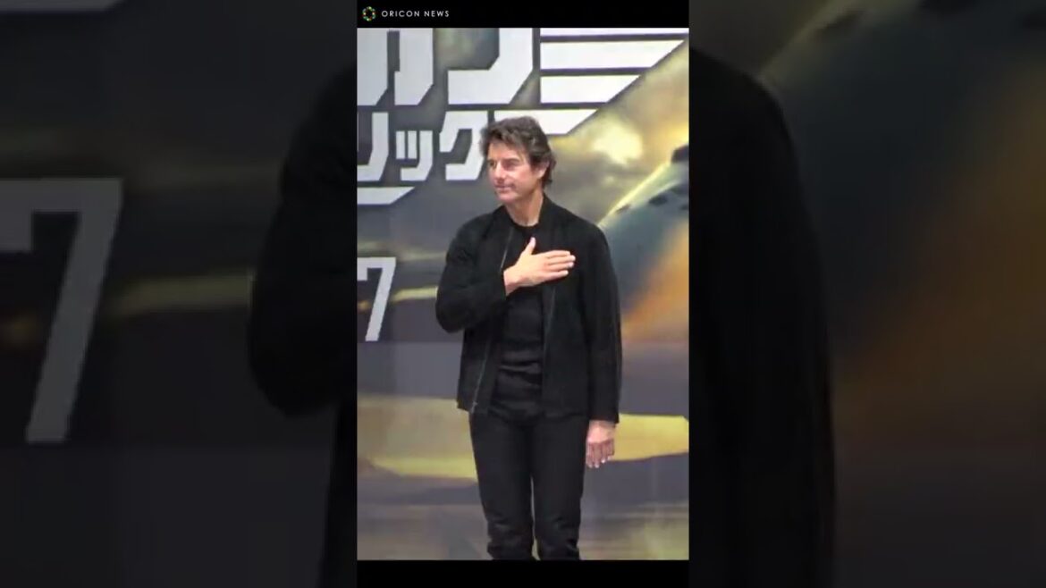 4年ぶりに来日したトム・クルーズ、通訳スタッフを気遣う #Shorts