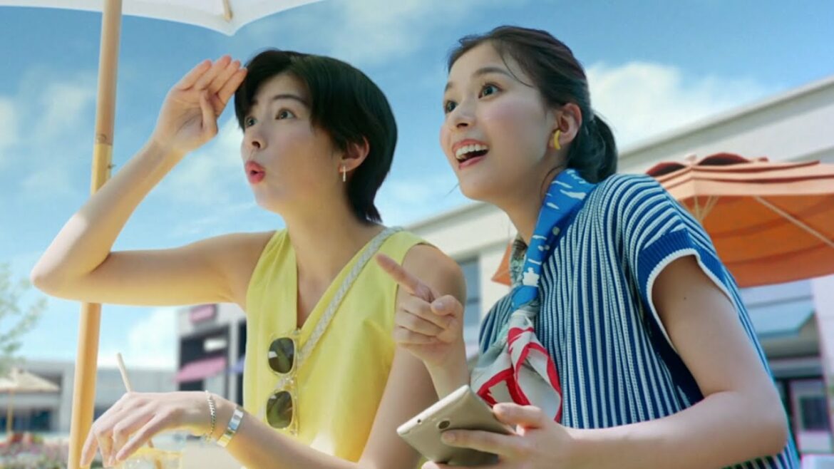 芳根京子＆佐久間由衣「楽しかったね～！」ウキウキで夏のショッピング！　三井アウトレットパークWEBCM