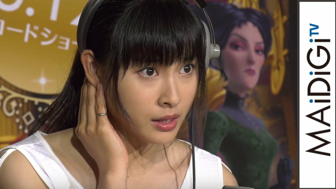 土屋太鳳、公開アフレコで熱演！“バレリーナ”ポーズも披露　映画「フェリシーと夢のトウシューズ」公開アフレコイベント1