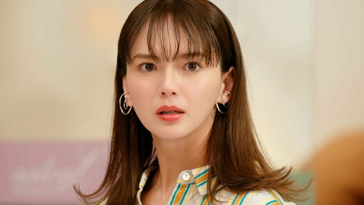 多部未華子、困惑！東京03角田の知ったかぶりが超ウザい　LINE法人向けサービス新CM