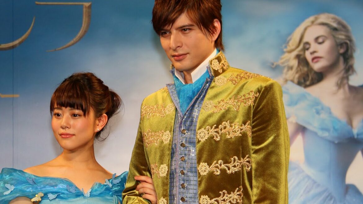 “王子様”城田優、白タイツ姿に「恥ずかしい」　高畑充希「シンデレラ声優は自慢」　実写映画「シンデレラ」イベント2