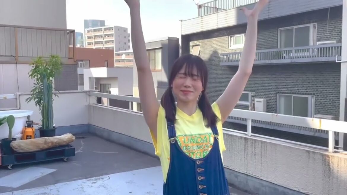 丹生明里1st写真集 6/20