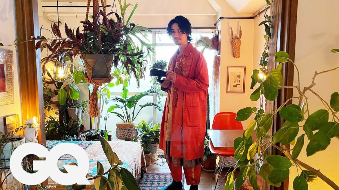 レトロマンションに大自然！斎藤工がセンス抜群の”ジャングル部屋”を探索  | TINY ROOM UNIVERSE | GQ JAPAN