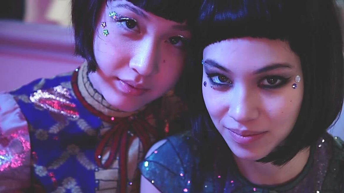 Modern Weekly China Presents Kiko Mizuhara 水原希子 and Yuka Mizuhara 水原佑果 for April 2016 Issue