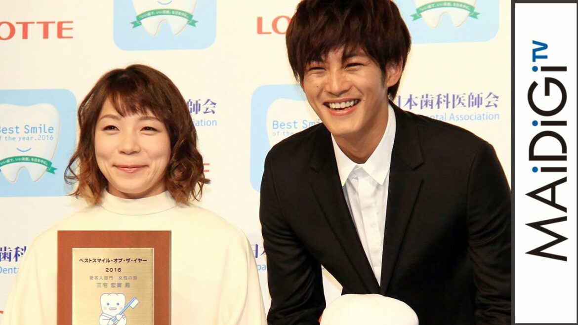 松坂桃李、“ヒーローの笑顔”を語る 「すごく力がある」 「ベストスマイル・オブ・ザ・イヤー2016」2 松坂桃李、“ヒーローの笑顔”を語る 「すごく力がある」 「ベストスマイル・オブ・ザ・イヤー2016」2