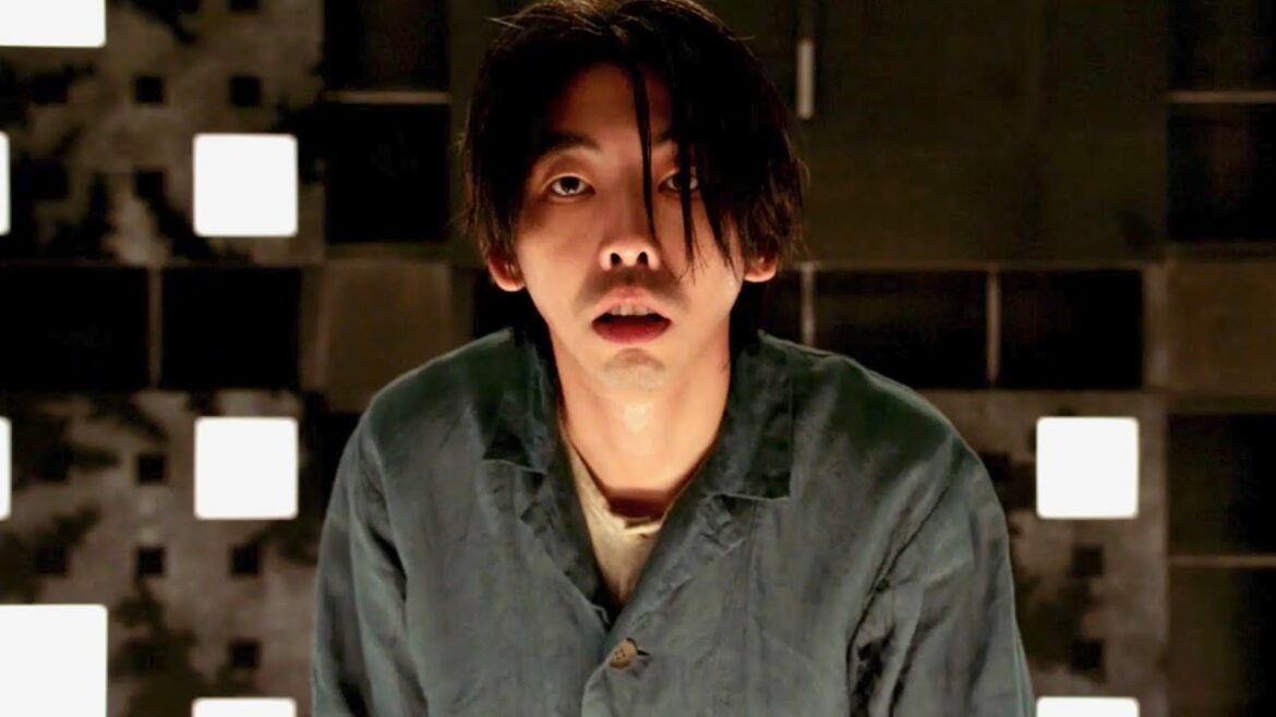 柄本時生、死亡フラグ全開の“最初の男”!映画『CUBE 一度入ったら、最後』本編冒頭映像 柄本時生、死亡フラグ全開の“最初の男”!映画『CUBE 一度入ったら、最後』本編冒頭映像