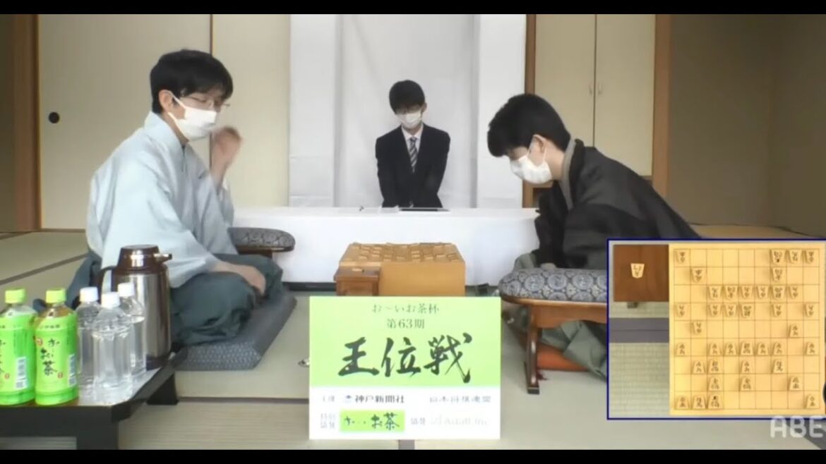 藤井聡太王位vs豊島将之九段、お～いお茶杯第63期王位戦七番勝負第3局