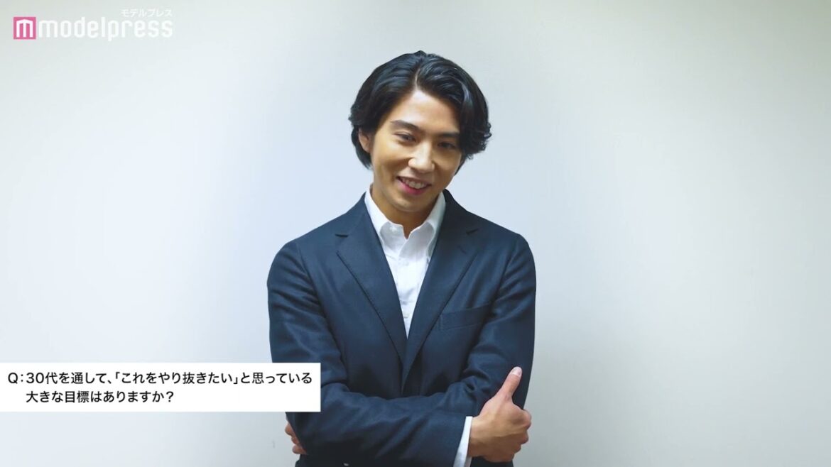 賀来賢人、30代は”攻めの年”「家族・近しい人にはリスペクトを大切に」ドコモビジネス新CM 【メイキング】   コピー