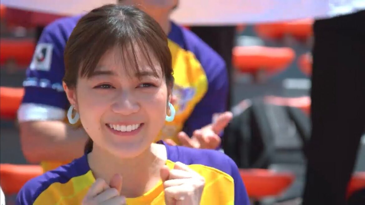 ユニフォーム姿の生ちゃんがかわいすぎる!! 黄色がまたいいですね〜 #生田絵梨花