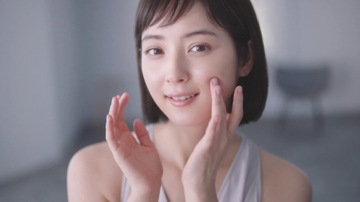 佐々木希出演 ファンケル「エンリッチ」新CM