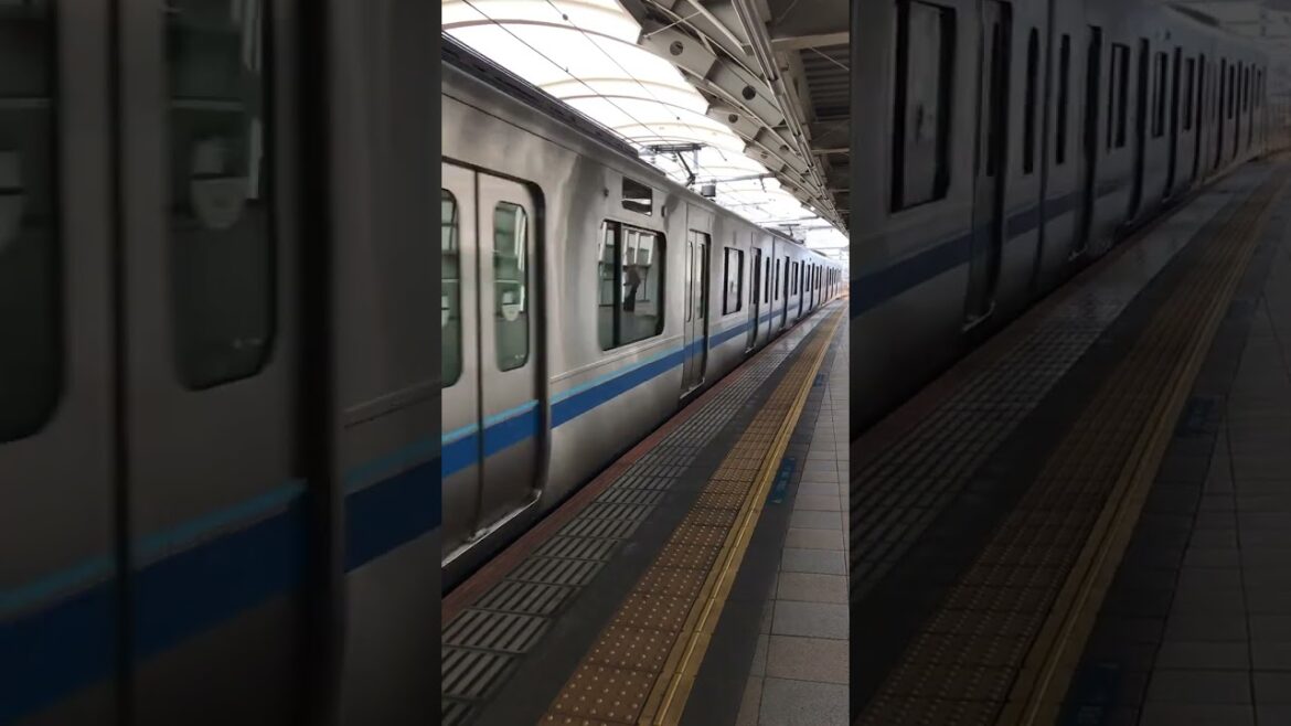 【小田急線】小田急5000形快速急行　経堂駅通過