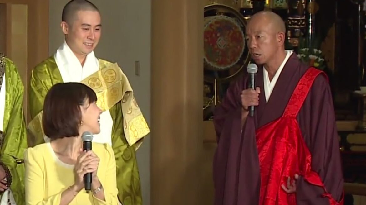 バイきんぐ・小峠、袈裟似合いすぎ？高橋真麻に気づかれず…映画「西遊記～はじまりのはじまり～」ヒット祈願＆開運祈願イベント(2)