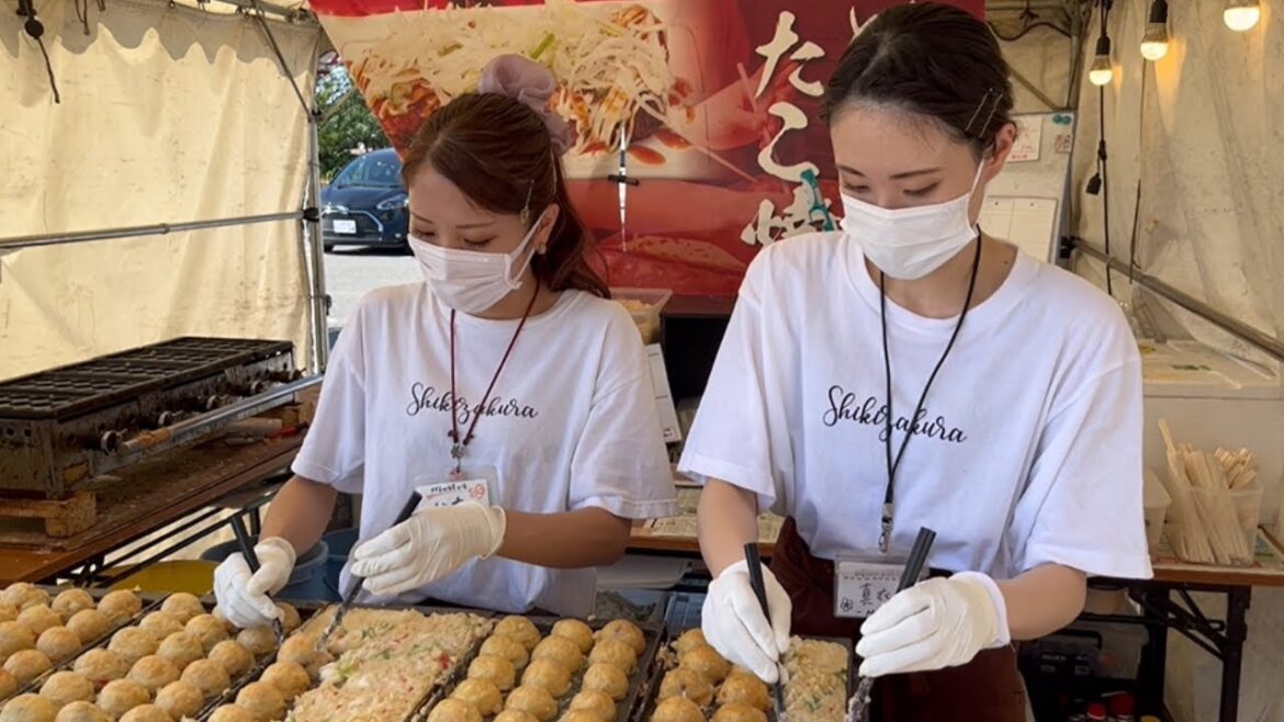 美人のお姉さんが焼くたこ焼き屋台「四季桜」愛知県