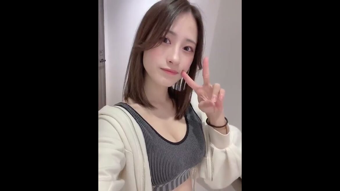 22歳の「澄田綾乃」が「官能的な胸」の新しい写真を投稿し、それを隠さなくなった #7