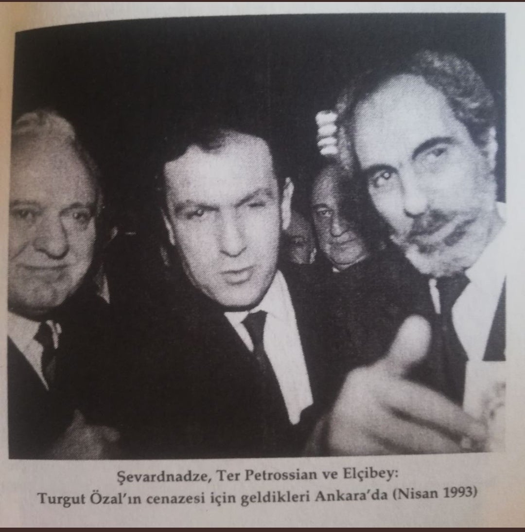 トルコ大統領トゥルグット・オザルの葬儀でのジョージア(シェワルナゼ)、アルメニア(テル・ペトロシアン)、アゼルバイジャン(エルチベイ)の大統領