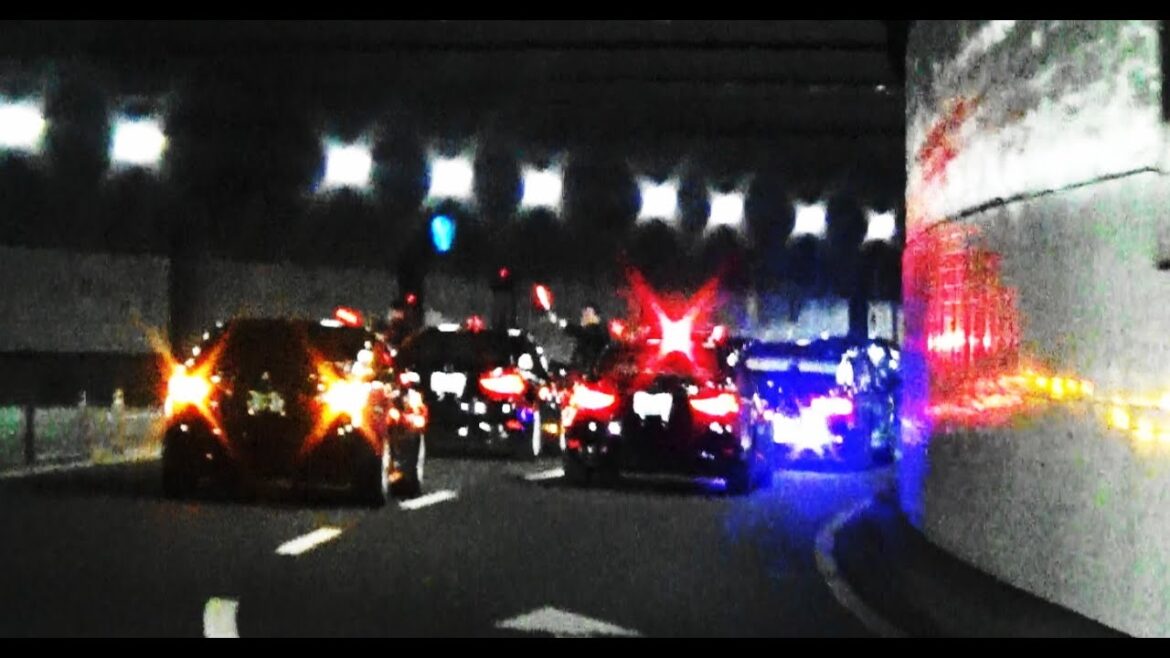 ベンツが煽った相手はなんと総理大臣車列❗️SP怒りの赤色灯❗️ベンツの運命や如何に❗️