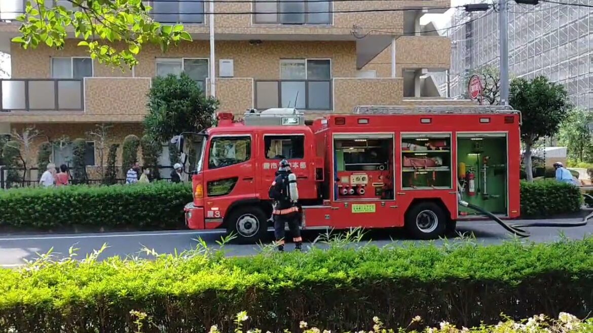 【火事】埼玉県蕨市塚越４丁目 京浜東北線 蕨駅と西川口駅間の変電所で爆発火災 JRなど大規模停電運転見合わせ遅延10/10 #埼玉 #爆発 #蕨 #停電情報 : 事件事故・災害速報ニュース