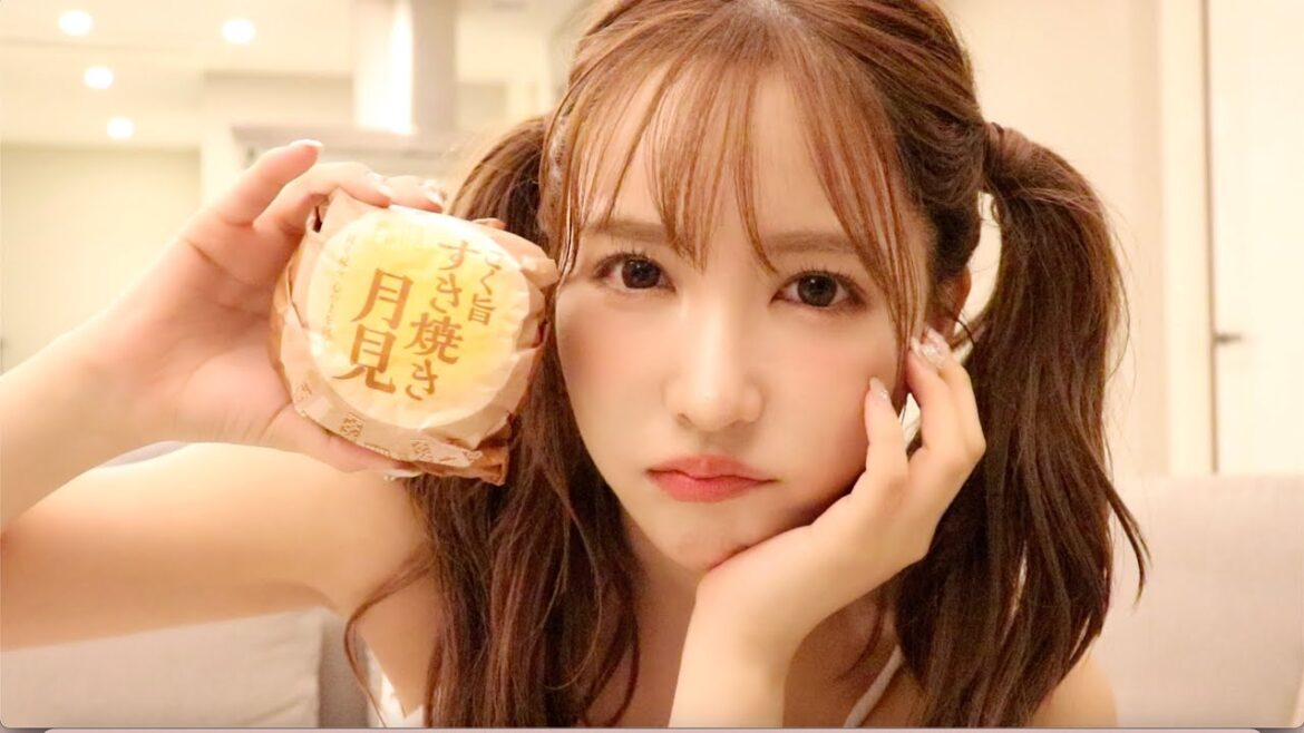 【食べる】生きてりゃ嫌なことあるよね🥺月見バーガー食べて元気出そ✌️【お悩み相談】