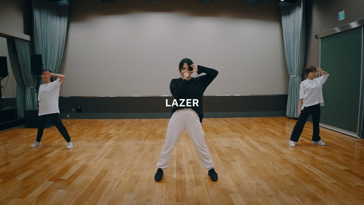 鞘師里保 - LAZER (Dance Practice)