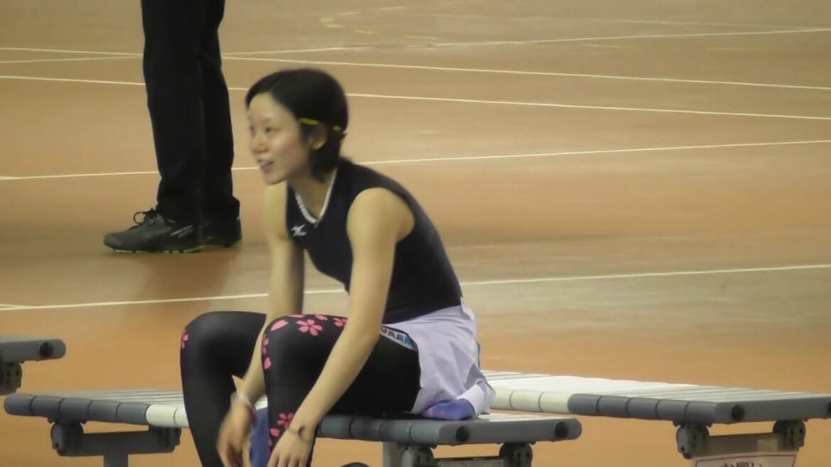 髙木美帆選手が先輩と談話そしてそして。全日本スピードスケート選手権、2018/12/26。
