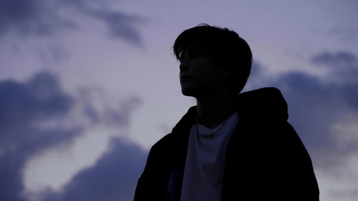 岩田剛典 - Ready? (Official MV Making)