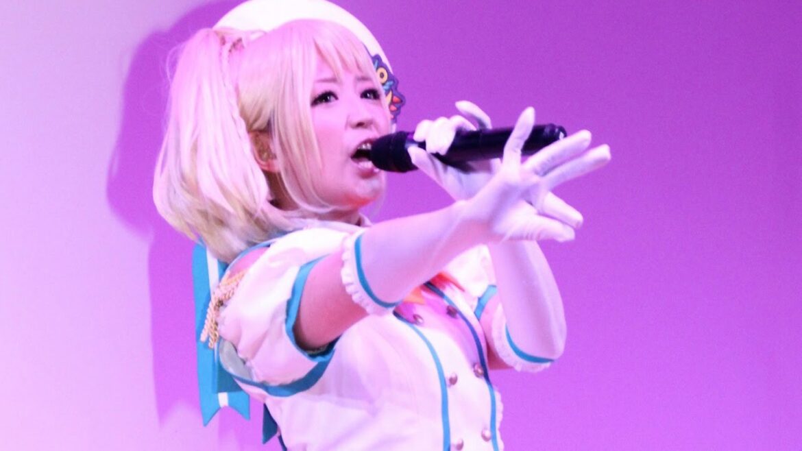 矢口真里、コスプレ姿で“セクシービーム”を生披露！PCブラウザーゲーム｢少女とドラゴン～幻獣契約クリプトラクト～｣完成披露会2　#Mari Yaguchi　#Cosplay