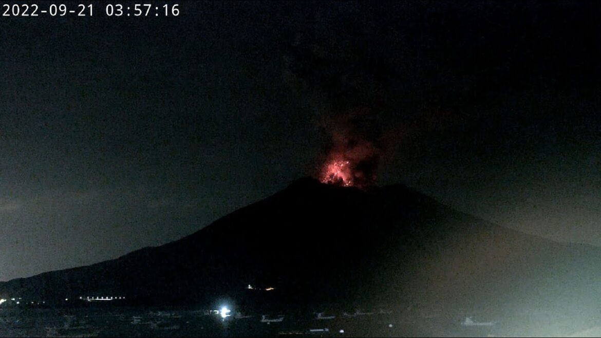 【タイムラプス】2022年9月21日 03:54 桜島 噴火 2400m / Sakurajima Eruption