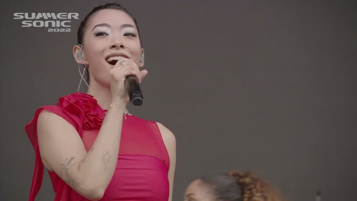 RINA SAWAYAMA - Hold The Girl @SUMMER SONIC 2022