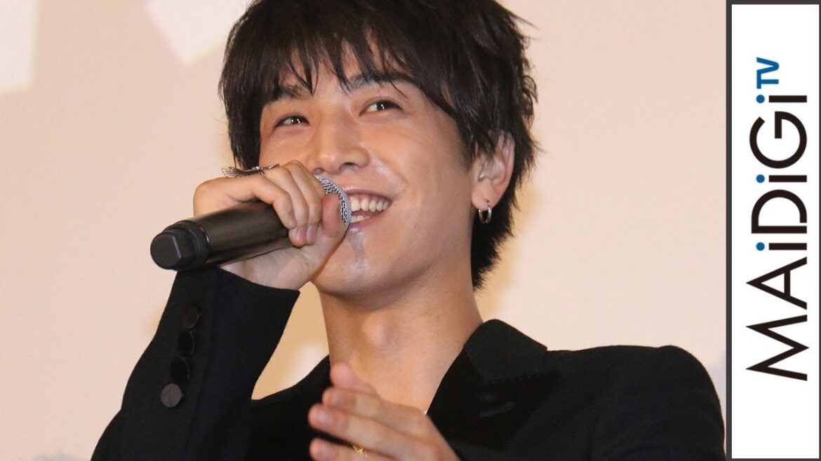 岩田剛典、NAOTOとバトル「照れくさかった」 互いにせりふ聞こえず“読心術”駆使? 映画「HiGH&LOW THE MOVIE 2/END OF SKY」初日舞台あいさつ2 岩田剛典、NAOTOとバトル「照れくさかった」 互いにせりふ聞こえず“読心術”駆使? 映画「HiGH&LOW THE MOVIE 2/END OF SKY」初日舞台あいさつ2