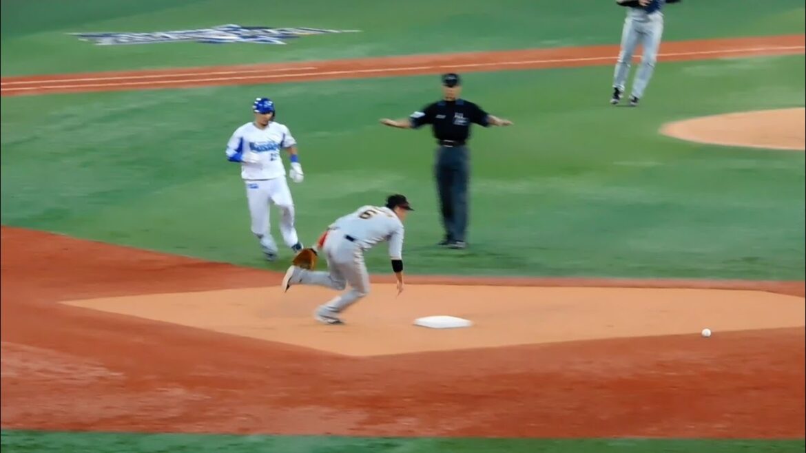 【ゲッツーで試合終了のはずが…】坂本勇人、痛恨のエラーをしてしまう　横浜DeNAベイスターズ戦