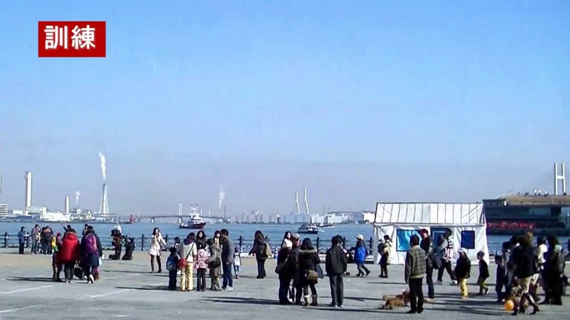 【大津波警報】横浜市 津波避難訓練放送 Tsunami warning (drills) in Yokohama