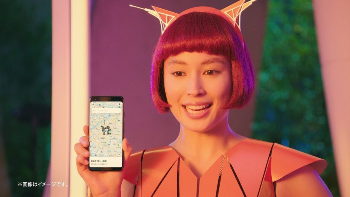 “ツンデレ人型AI・広瀬アリス”に滝藤賢一ビックリ仰天！　『DiDi』新TV-CM「教える DiDi 確保」篇